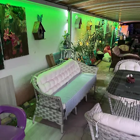 Bed & Breakfast Art